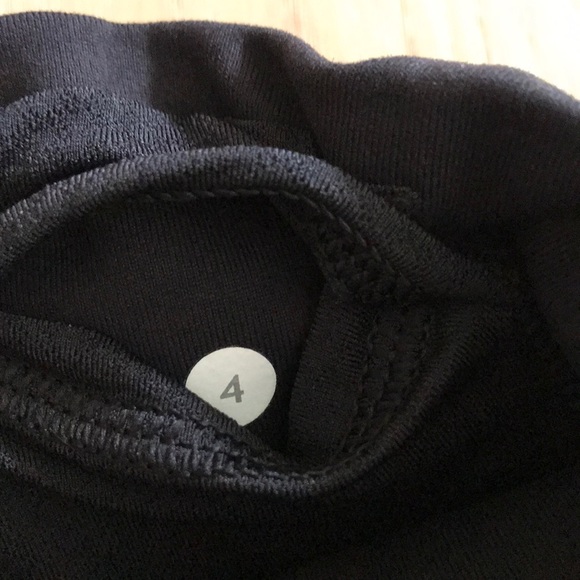 Like new lululemon Astro Pant (Regular) - Picture 7 of 8